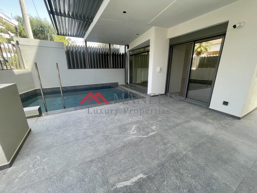 (For Sale) Residential Maisonette || Athens South/Glyfada - 250 Sq.m, 4 Bedrooms, 1.750.000€ 