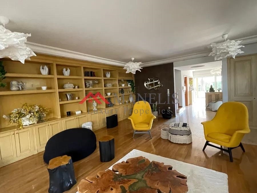 (For Rent) Residential Detached house || Athens South/Glyfada - 350 Sq.m, 4 Bedrooms, 7.000€ 